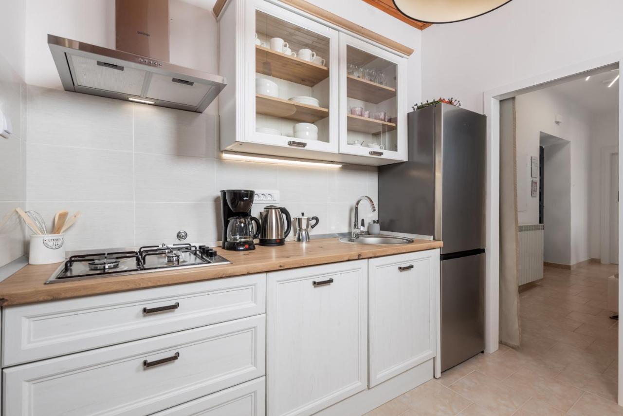 Apartment Carmen มาทุลยี ภายนอก รูปภาพ