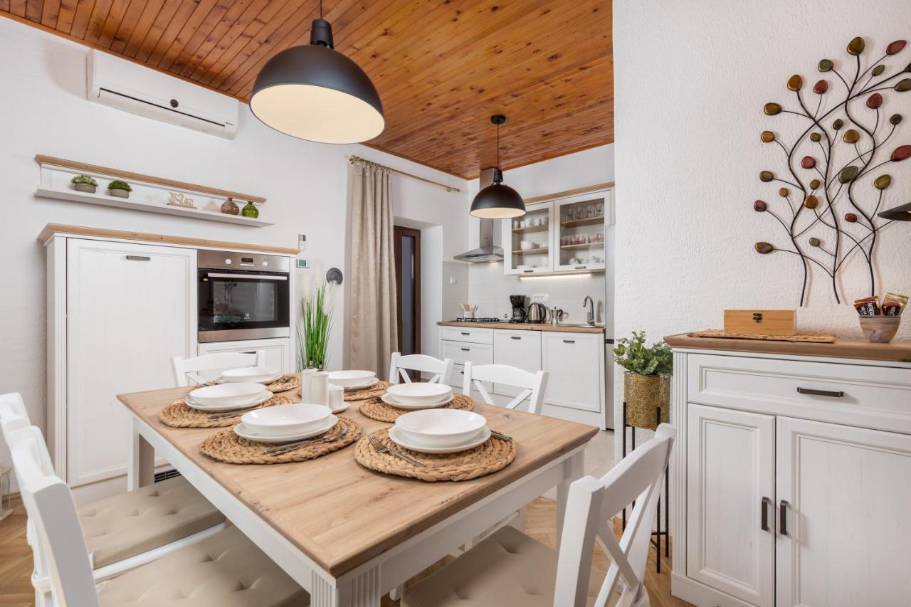 Apartment Carmen มาทุลยี ภายนอก รูปภาพ
